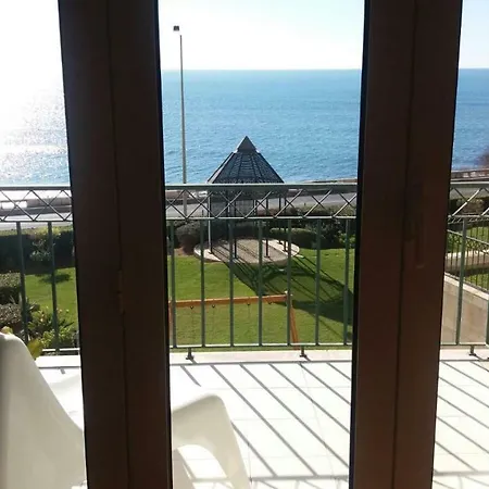 Sea Escape - Live Over The Sea פארדס